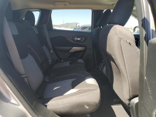 1C4PJMCB4JD543393 - 2018 JEEP CHEROKEE LATITUDE SILVER photo 11