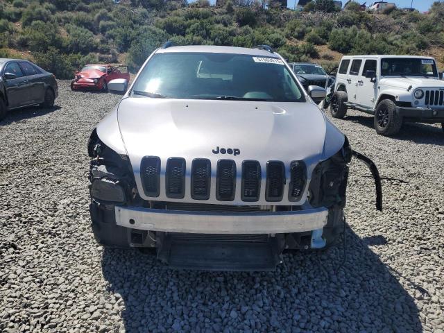 1C4PJMCB4JD543393 - 2018 JEEP CHEROKEE LATITUDE SILVER photo 5