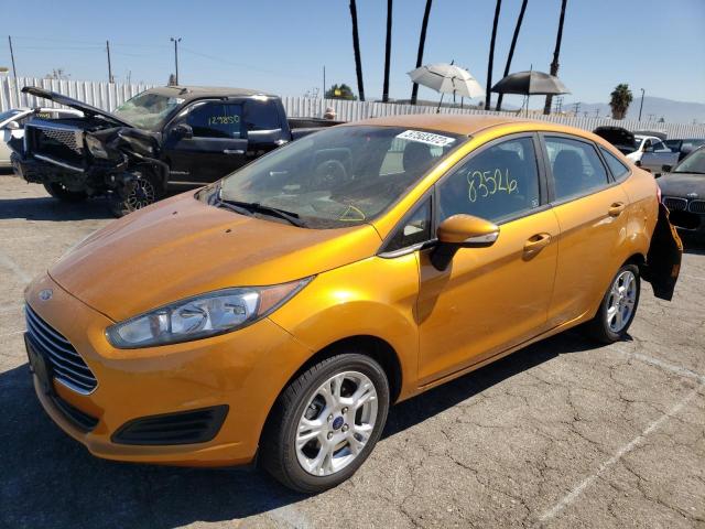 3FADP4BJ8GM143527 - 2016 FORD FIESTA SE ORANGE photo 2