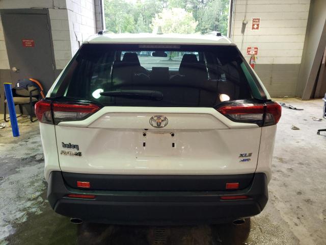JTMP1RFV3KD507473 - 2019 TOYOTA RAV4 XLE WHITE photo 6