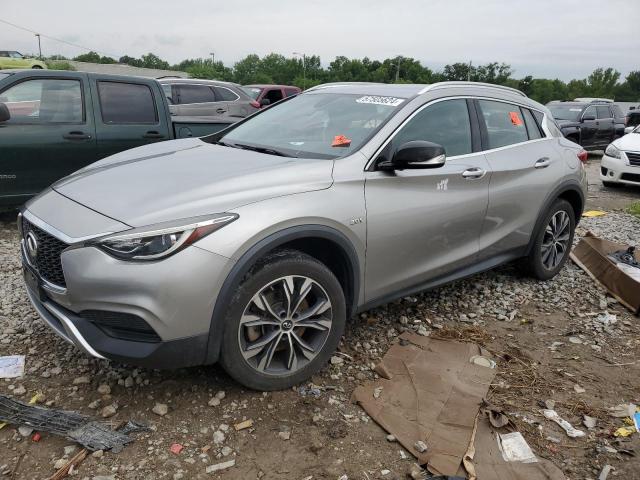 SJKCH5CR1HA033444 - 2017 INFINITI QX30 BASE 银色 照片 1