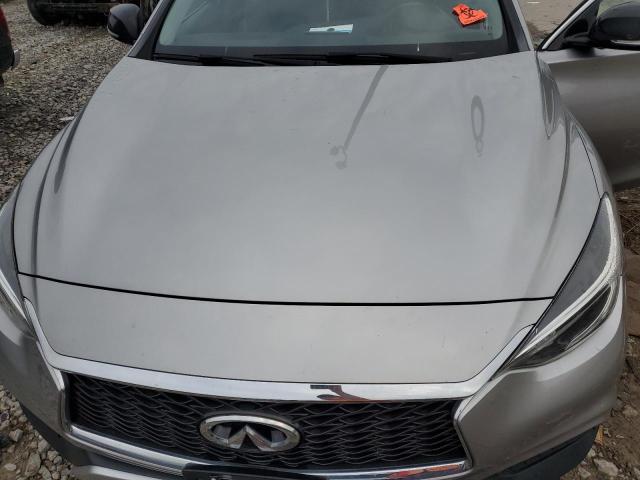 SJKCH5CR1HA033444 - 2017 INFINITI QX30 BASE 银色 照片 11