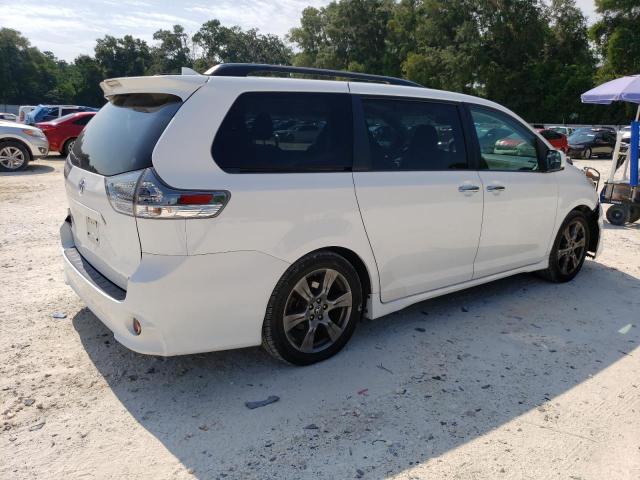 5TDXZ3DC0JS947533 - 2018 TOYOTA SIENNA SE WHITE photo 3