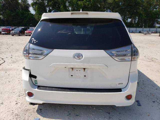 5TDXZ3DC0JS947533 - 2018 TOYOTA SIENNA SE WHITE photo 6