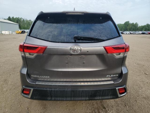 5TDJZRFH1JS542007 - 2018 TOYOTA HIGHLANDER SE 灰色 照片 6