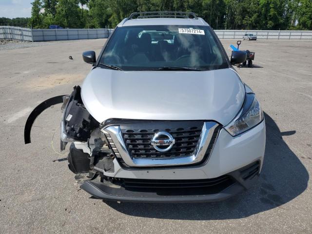 3N1CP5CUXJL501229 - 2018 NISSAN KICKS S SILVER photo 5