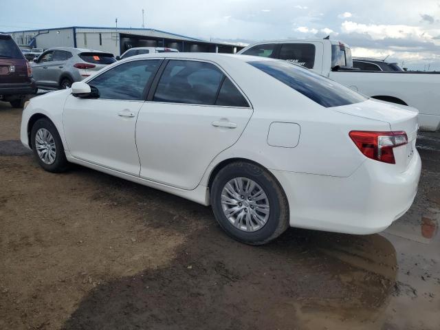 4T4BF1FK2DR283913 - 2013 TOYOTA CAMRY L WHITE photo 2