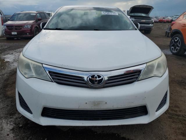 4T4BF1FK2DR283913 - 2013 TOYOTA CAMRY L WHITE photo 5