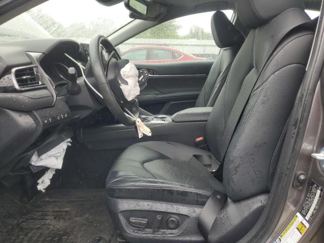 4T1F11BK0PU106507 - 2023 TOYOTA CAMRY XLE GRAY photo 7