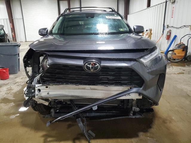 2T3P1RFV3RC424043 - 2024 TOYOTA RAV4 XLE GRAY photo 5
