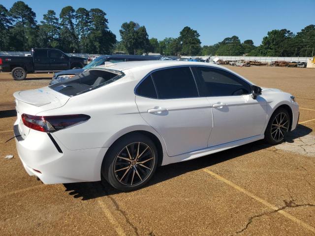 4T1G11AK1RU211338 - 2024 TOYOTA CAMRY SE NIGHT SHADE WHITE photo 3