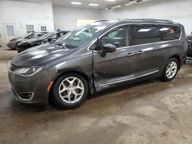 2C4RC1EG7HR665277 - 2017 CHRYSLER PACIFICA TOURING L PLUS GRAY photo 1