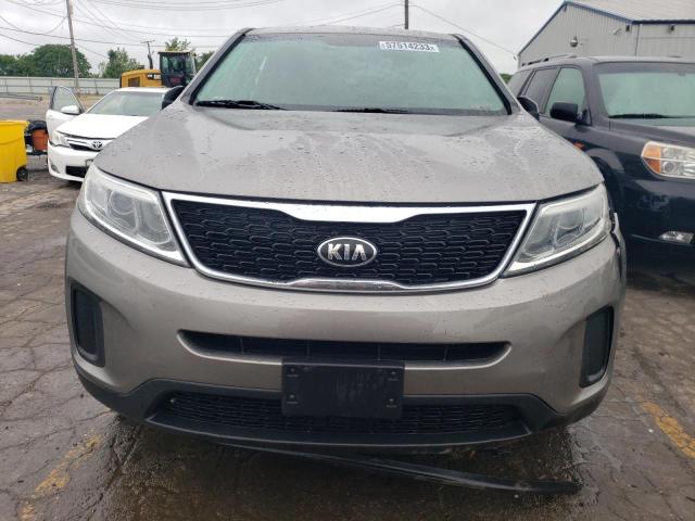 5XYKT3A60FG642225 - 2015 KIA SORENTO LX GRAY photo 5