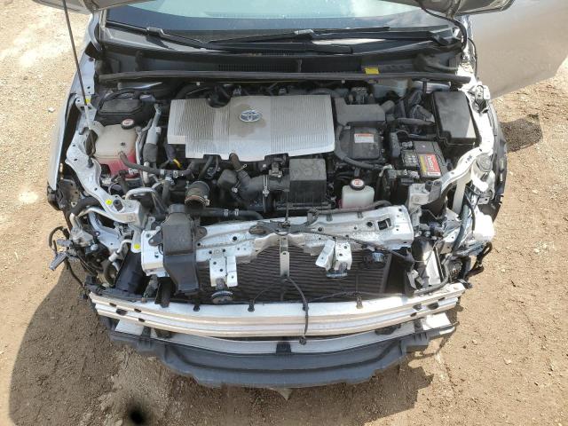 JTDKARFP4H3035696 - 2017 TOYOTA PRIUS PRIM SILVER photo 11
