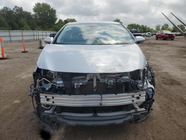 JTDKARFP4H3035696 - 2017 TOYOTA PRIUS PRIM SILVER photo 5