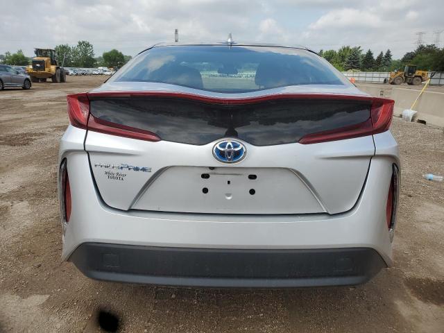 JTDKARFP4H3035696 - 2017 TOYOTA PRIUS PRIM SILVER photo 6