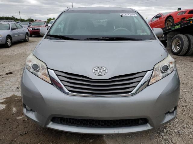 5TDYK3DC2DS329448 - 2013 TOYOTA SIENNA XLE SILVER photo 5