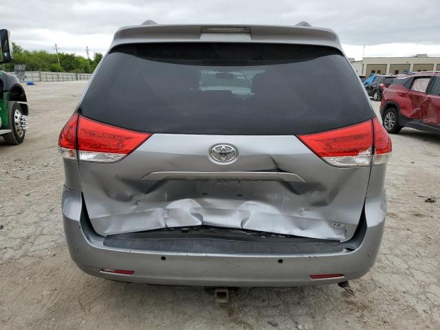 5TDYK3DC2DS329448 - 2013 TOYOTA SIENNA XLE SILVER photo 6