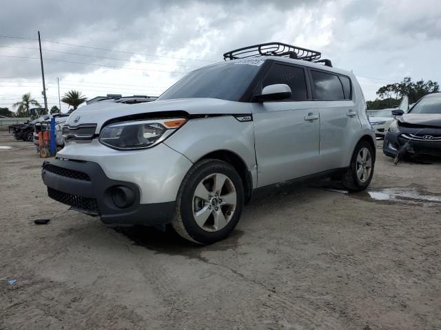 KNDJN2A20H7481369 - 2017 KIA SOUL SILVER photo 1