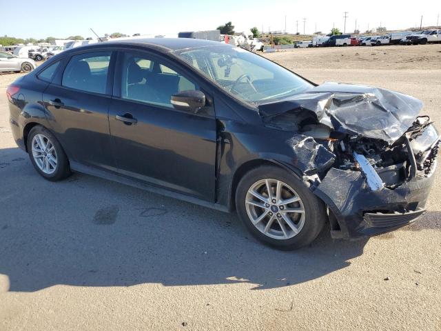 1FADP3F21GL373859 - 2016 FORD FOCUS SE BLACK photo 4