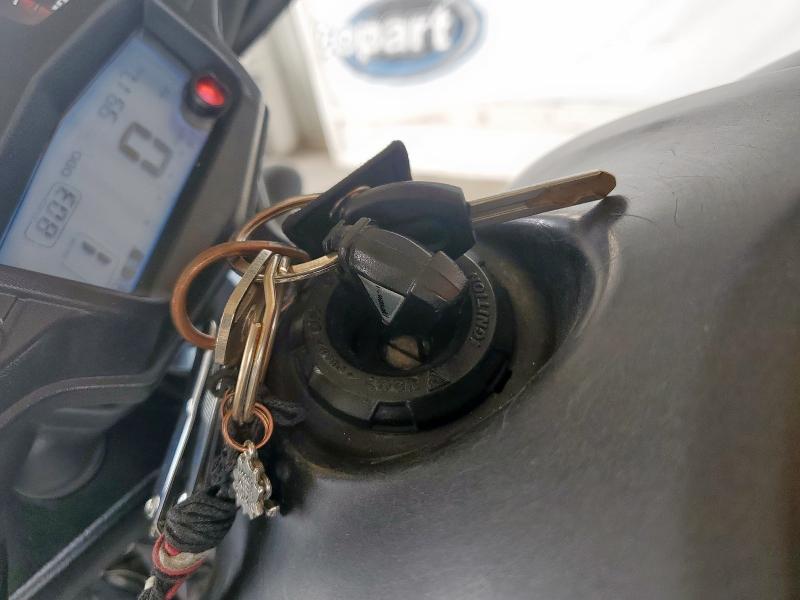 JKAENEC11PDA06561 - 2023 KAWASAKI EN650 C BLACK photo 8