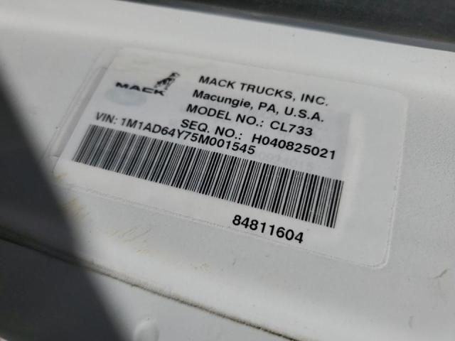 1M1AD64Y75M001545 - 2005 MACK 700 CL700 WHITE photo 10