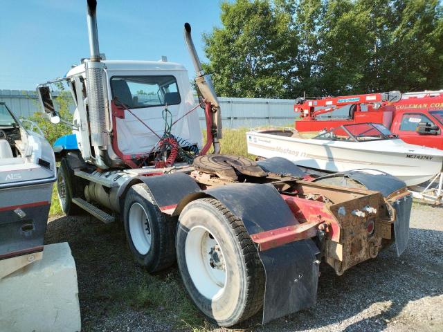 1M1AD64Y75M001545 - 2005 MACK 700 CL700 WHITE photo 3