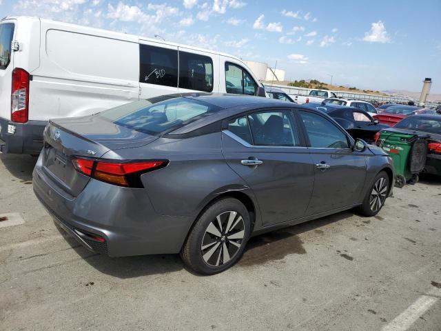 1N4BL4DV8NN370268 - 2022 NISSAN ALTIMA SV GRAY photo 4