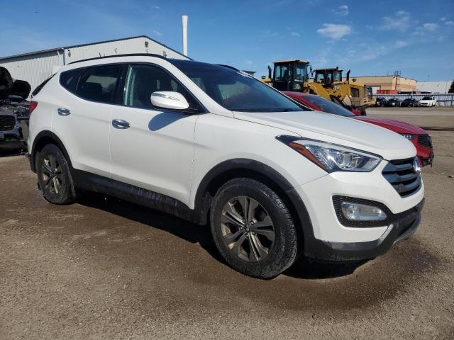 5XYZUDLB5GG321522 - 2016 HYUNDAI SANTA FE S WHITE photo 4