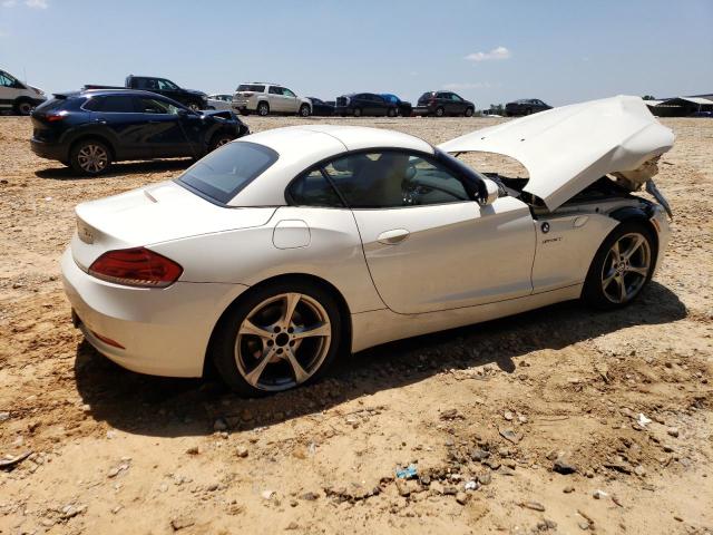 WBALM5C58BE378883 - 2011 BMW Z4 SDRIVE30I WHITE photo 3