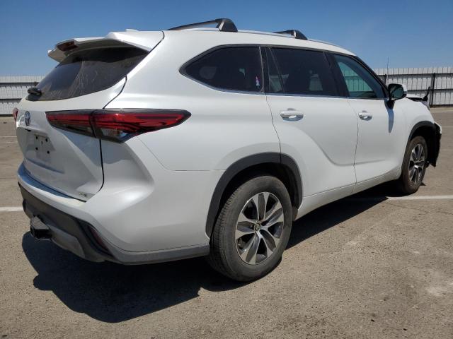 5TDHZRAH7NS545814 - 2022 TOYOTA HIGHLANDER XLE Սպիտակ լուսանկար 3