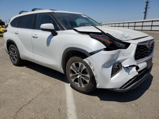 5TDHZRAH7NS545814 - 2022 TOYOTA HIGHLANDER XLE Սպիտակ լուսանկար 4