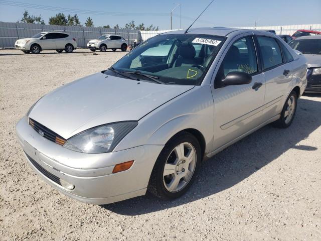 1FAFP38304W124929 - 2004 FORD FOCUS ZTS SILVER photo 2