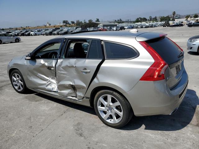 YV140MEAXF1201895 - 2015 VOLVO V60 Бежевый фото 2