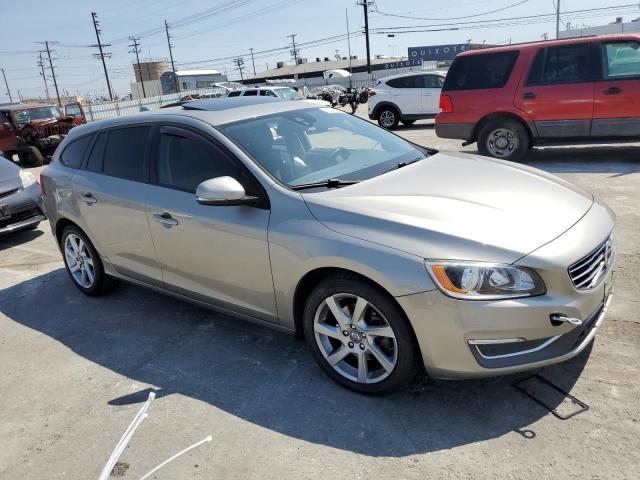 YV140MEAXF1201895 - 2015 VOLVO V60 Бежевый фото 4