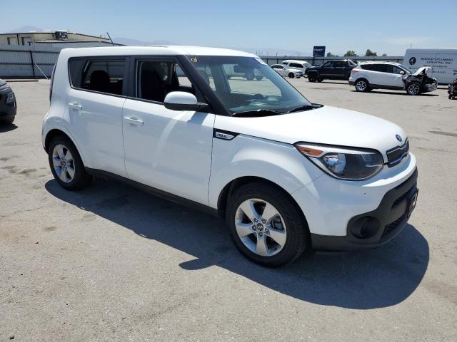 KNDJN2A25H7494750 - 2017 KIA SOUL WHITE photo 4