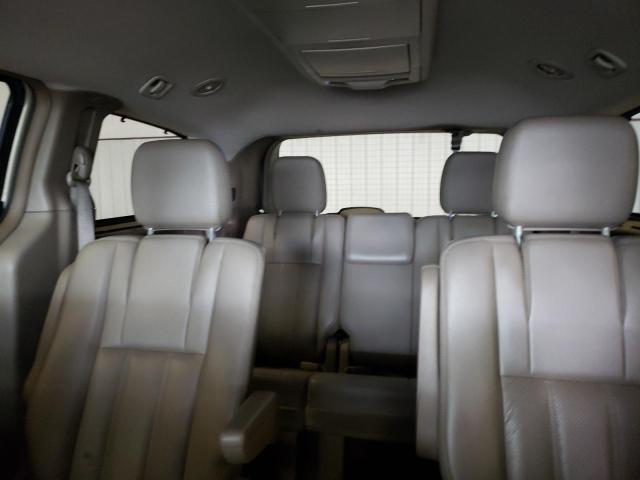 2A4RR8DG7BR612282 - 2011 CHRYSLER TOWN & COU TOURING L GOLD photo 10