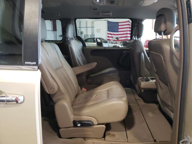 2A4RR8DG7BR612282 - 2011 CHRYSLER TOWN & COU TOURING L GOLD photo 11