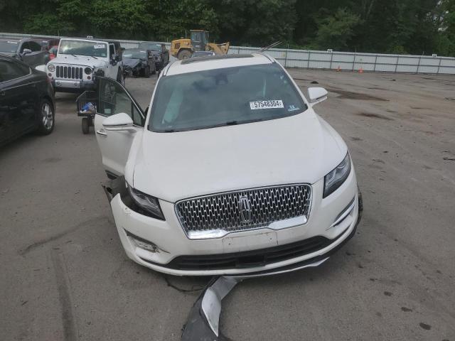 5LMCJ3D94KUL39448 - 2019 LINCOLN MKC RESERVE WHITE photo 5
