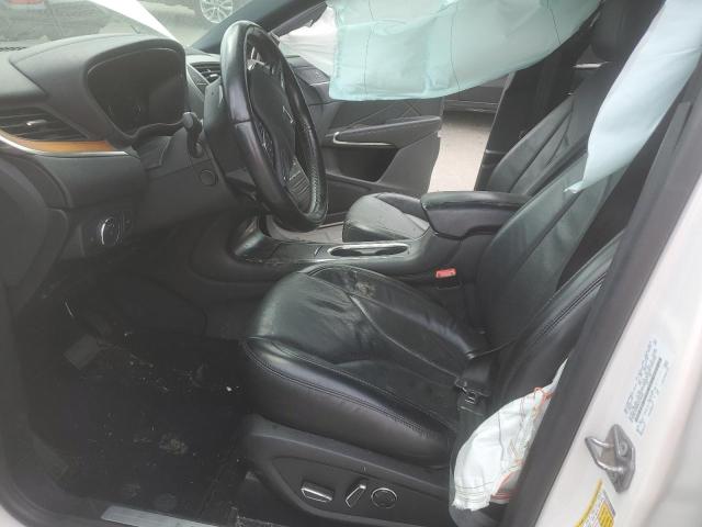 5LMCJ3D94KUL39448 - 2019 LINCOLN MKC RESERVE WHITE photo 7