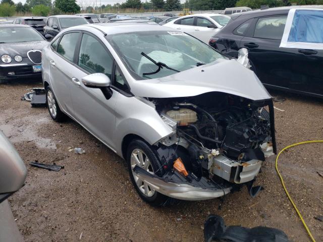 3FADP4BJ0DM175495 - 2013 FORD FIESTA SE SILVER photo 4