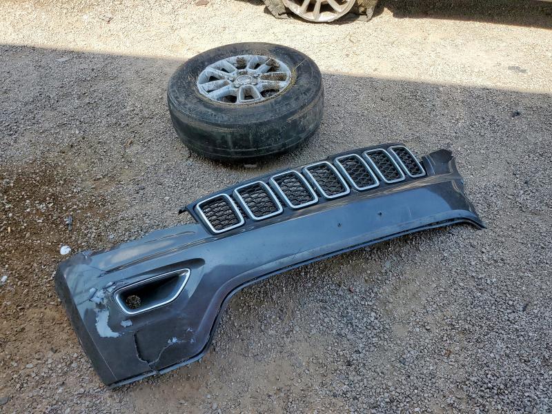 1C4RJEAG6JC438471 - 2018 JEEP GRAND CHEROKEE LAREDO GRAY photo 13