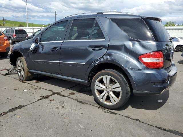 4JGBB8GB6AA611795 - 2010 MERCEDES-BENZ ML 350 4MATIC BLUE photo 2