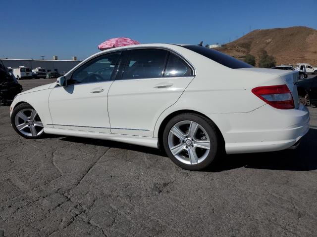 WDDGF5EB4AF492038 - 2010 MERCEDES-BENZ C 300 WHITE photo 2