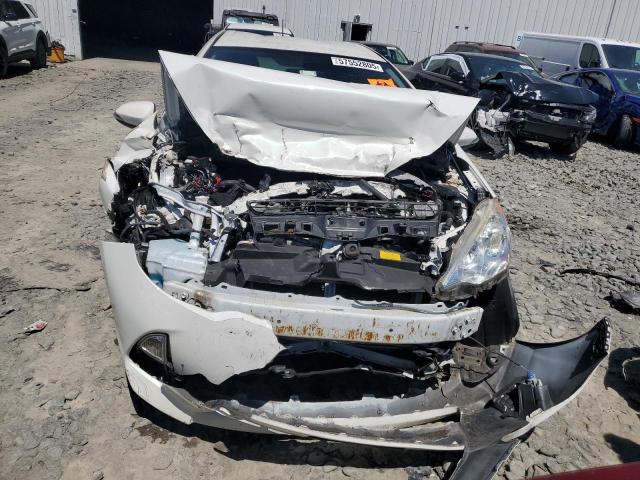 JTDKDTB38E1569654 - 2014 TOYOTA PRIUS C WHITE photo 5