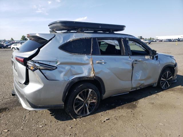 5TDJZRBH9MS131352 - 2021 TOYOTA HIGHLANDER XSE SILVER photo 3