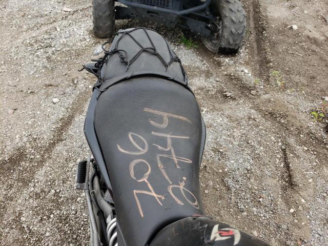 JKAEXEC1X9DA34923 - 2009 KAWASAKI EX650 C 黑色 照片 6