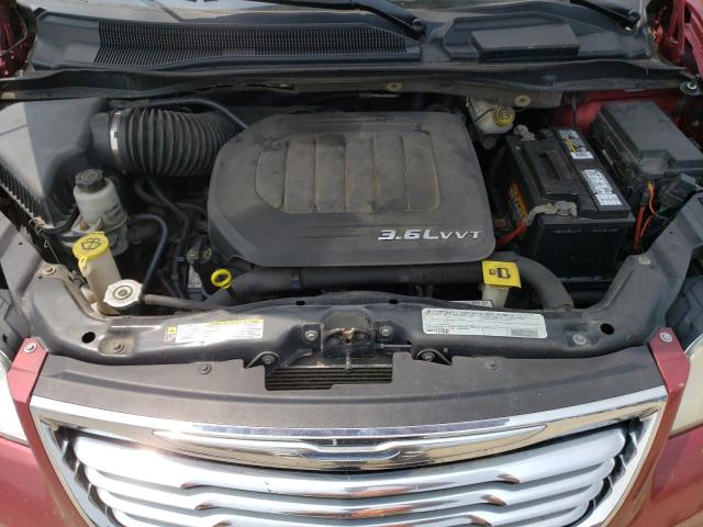 2A4RR8DGXBR733632 - 2011 CHRYSLER TOWN & COU TOURING L BURGUNDY photo 12