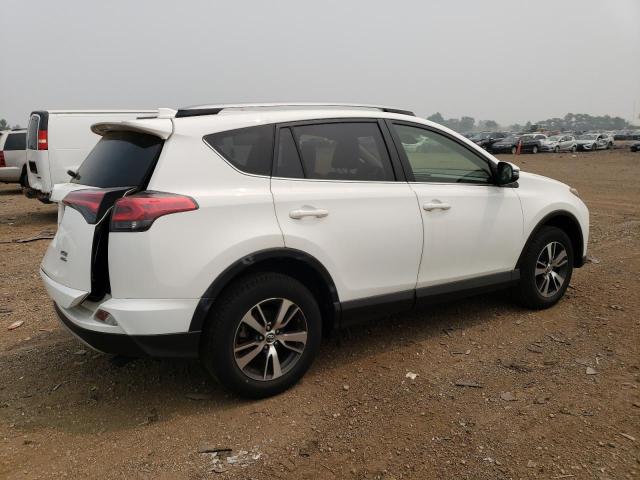 JTMRFREV1JD254325 - 2018 TOYOTA RAV4 ADVENTURE WHITE photo 3