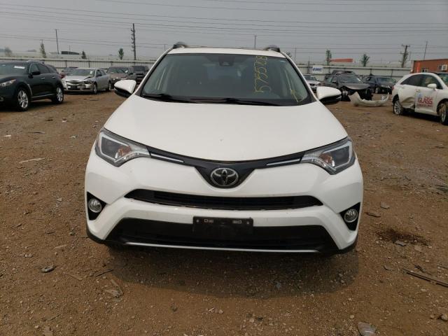 JTMRFREV1JD254325 - 2018 TOYOTA RAV4 ADVENTURE WHITE photo 5